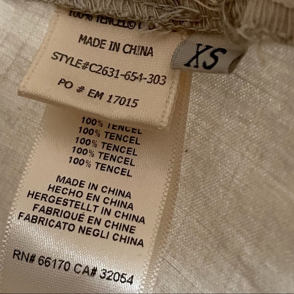 Anthropologie CLOTH & STONE Split Back Blouse Top Bone Colored XS - Picture 6 of 7